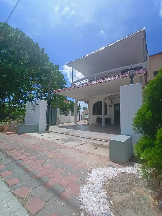 Cozy Corner House #4 Bedroom #3 Bathroom Ipoh